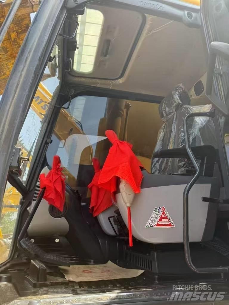 Komatsu 240LC-8 Crawler excavators