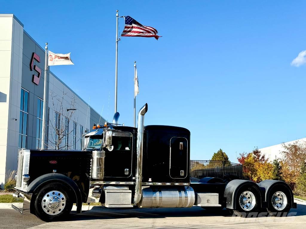 Peterbilt 389 Prime Movers