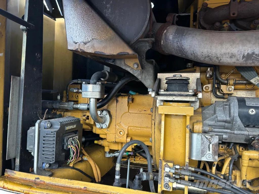 CAT M316D Wheeled excavators