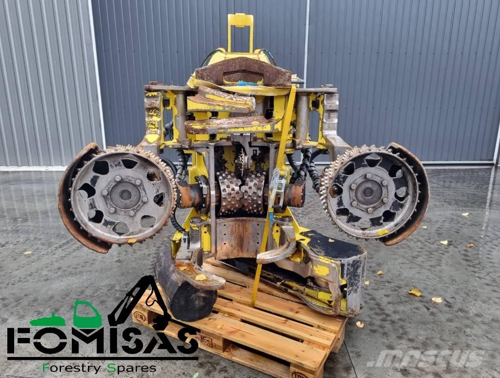 John Deere H480C Harvester heads