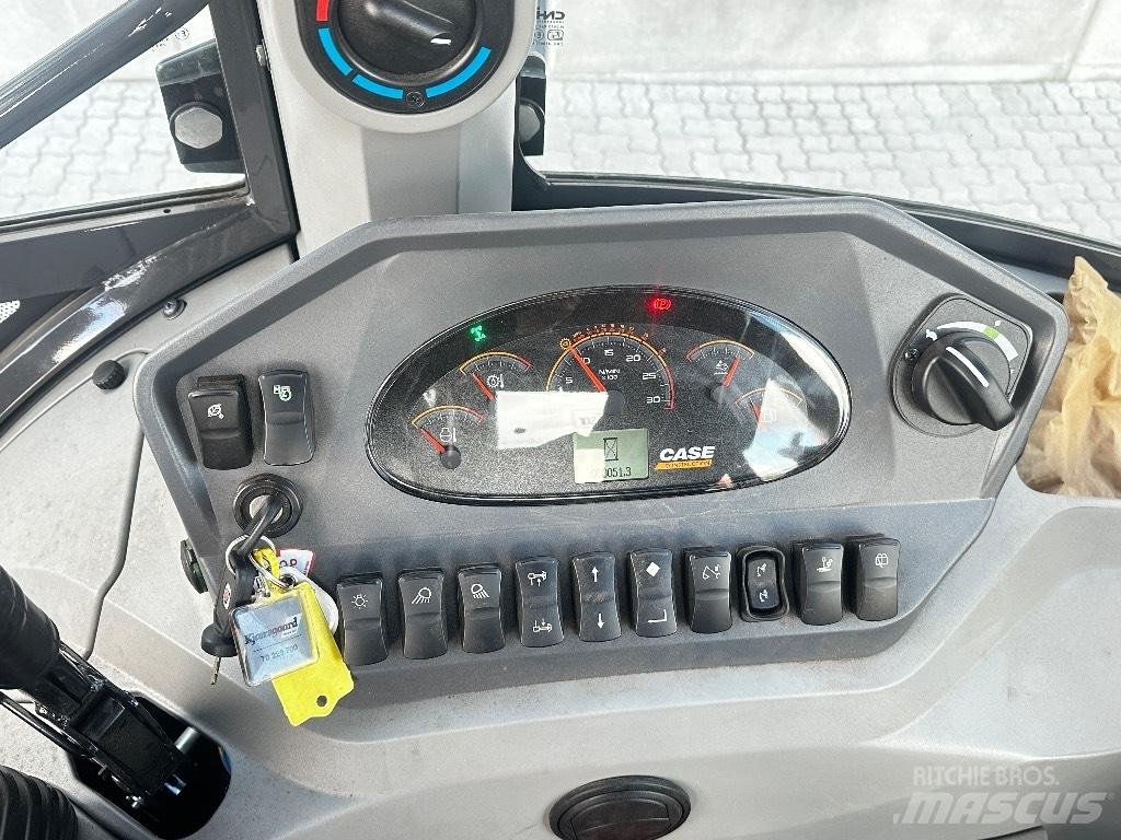 CASE 695 SV Backhoe
