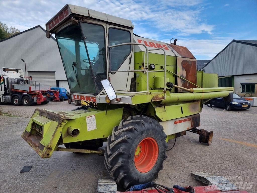 CLAAS 68s Combine harvesters