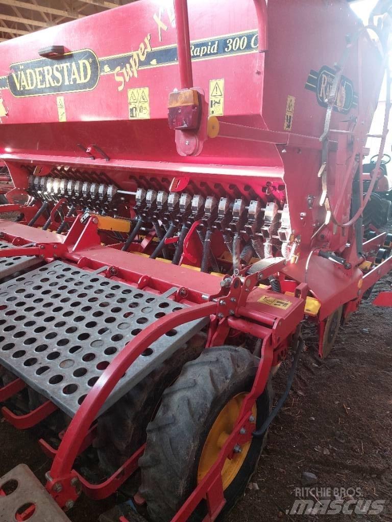 Väderstad Rapid300C Combination drills