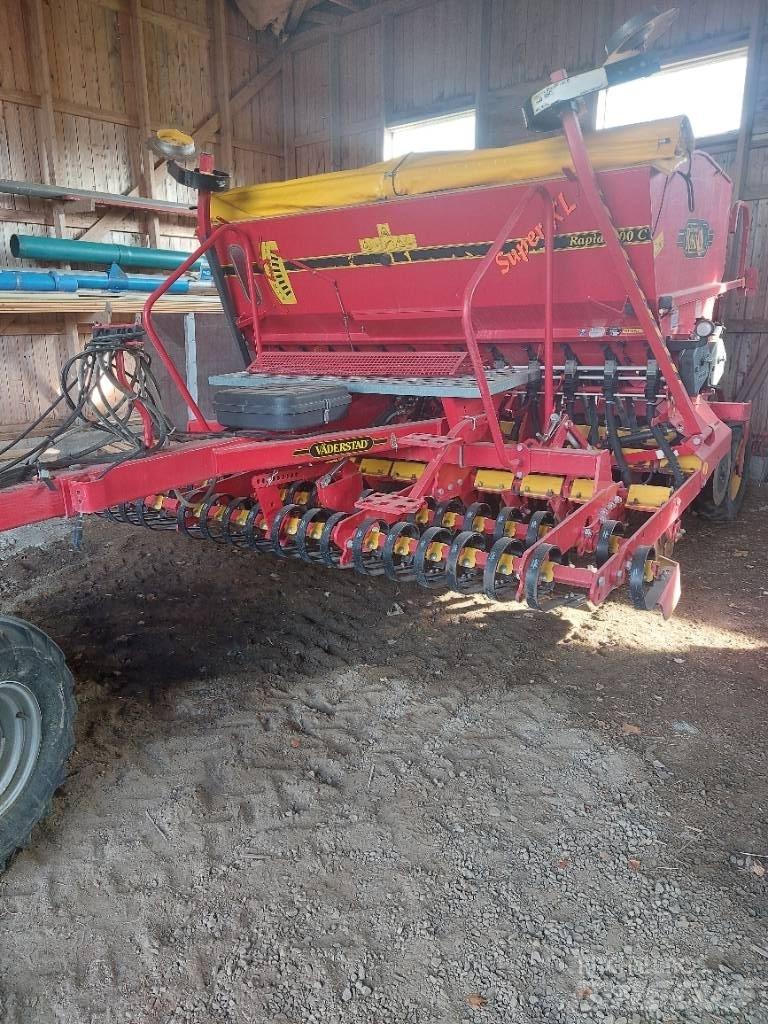 Väderstad Rapid300C Combination drills