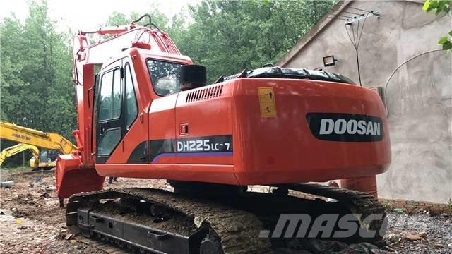 Doosan DH225LC-7 Crawler excavators