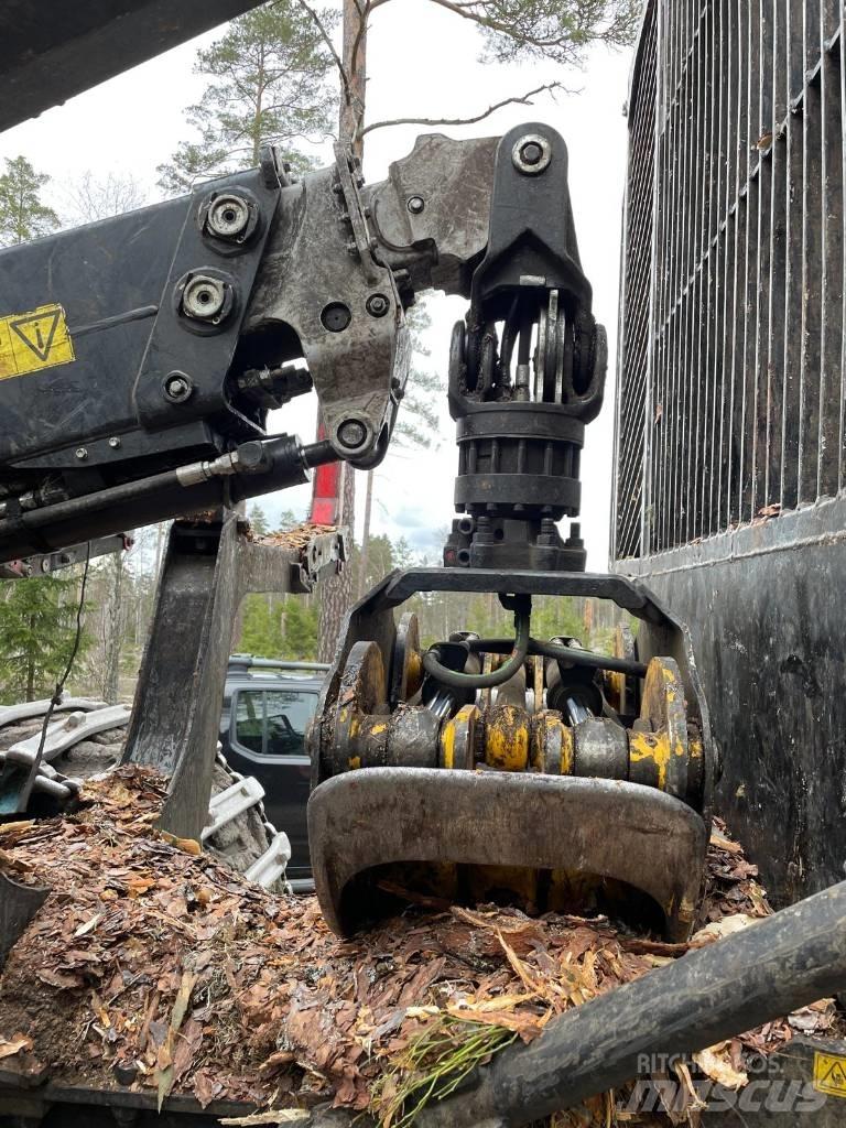 Komatsu 895 Forwarders