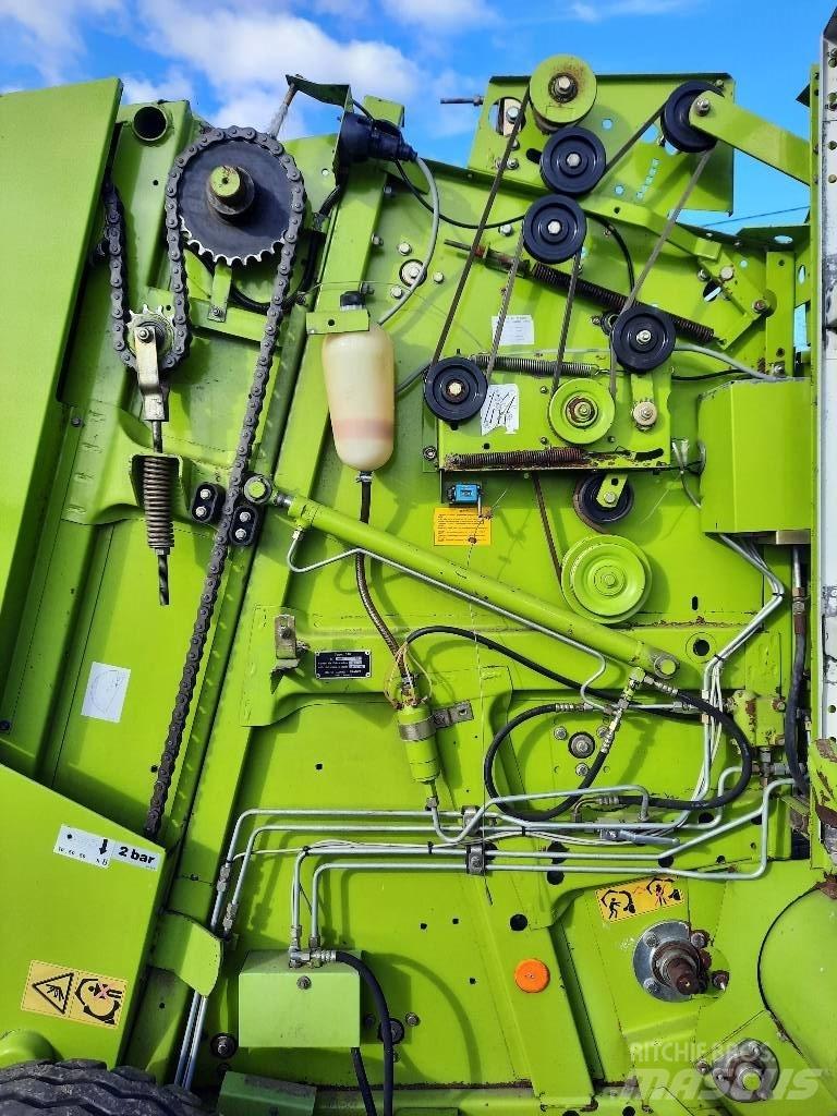 CLAAS Rollant 46 Round balers