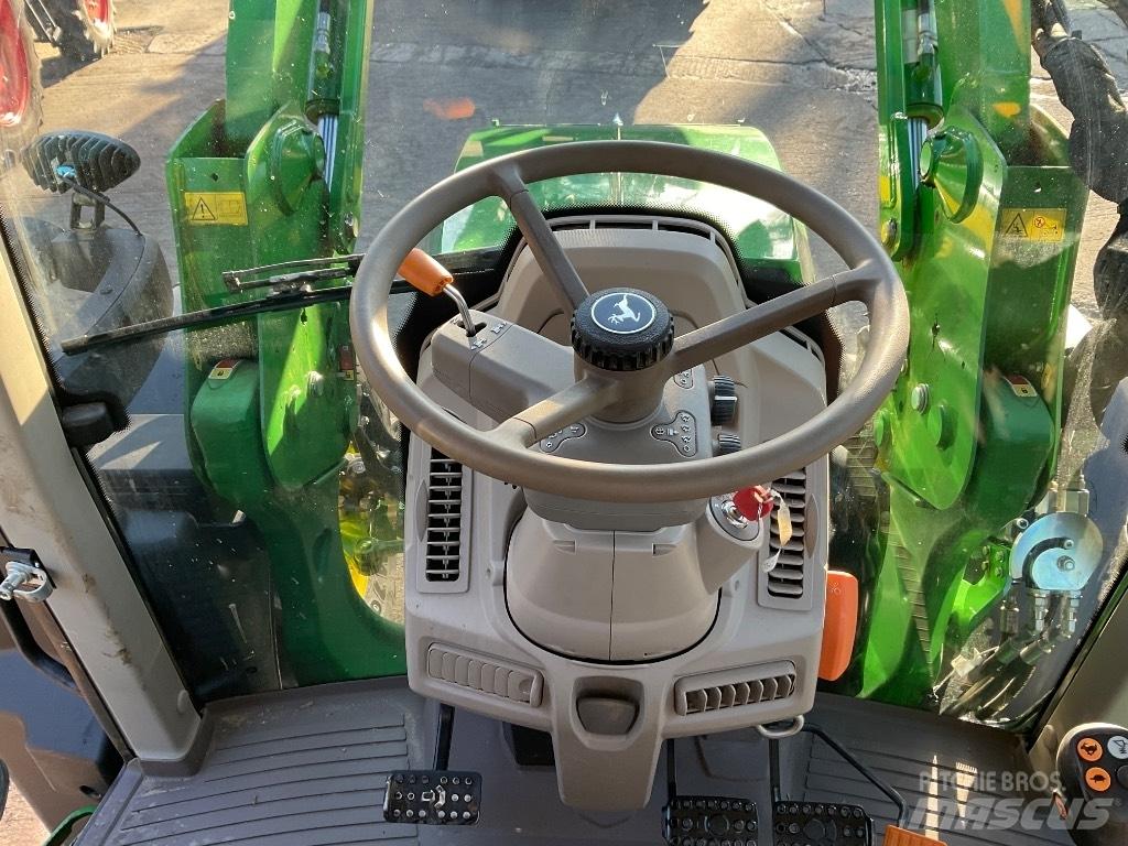John Deere 6120 M Tractors