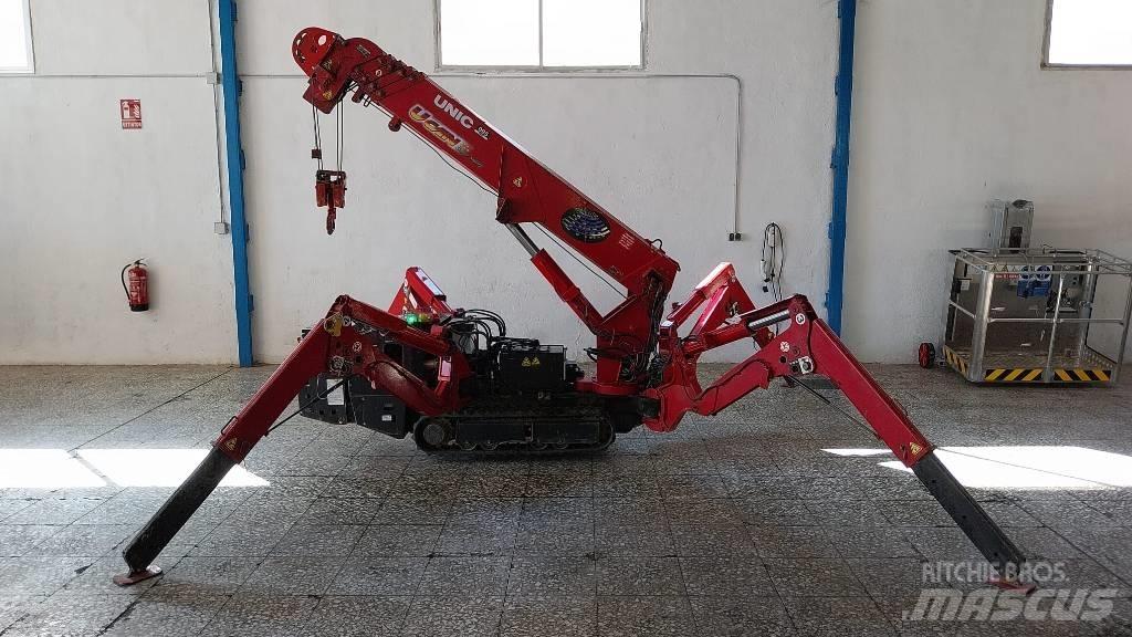 Unic URW 095 Mini cranes