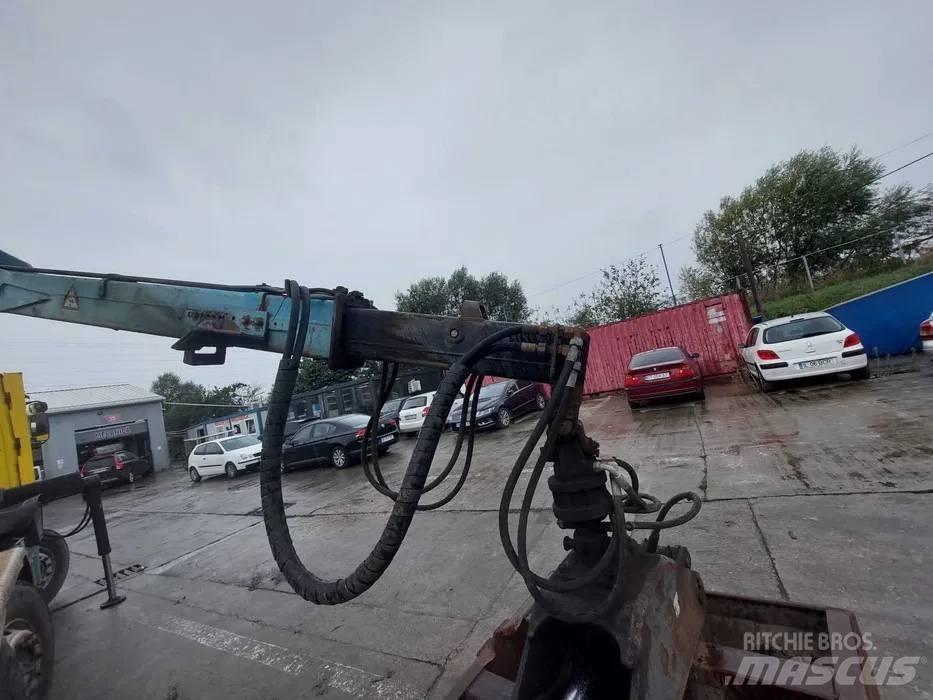 Scania 380 Truck mounted cranes
