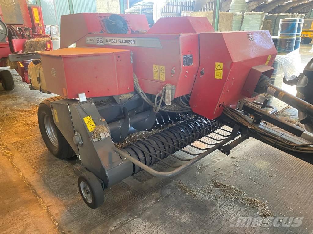 Massey Ferguson 1842 Square balers