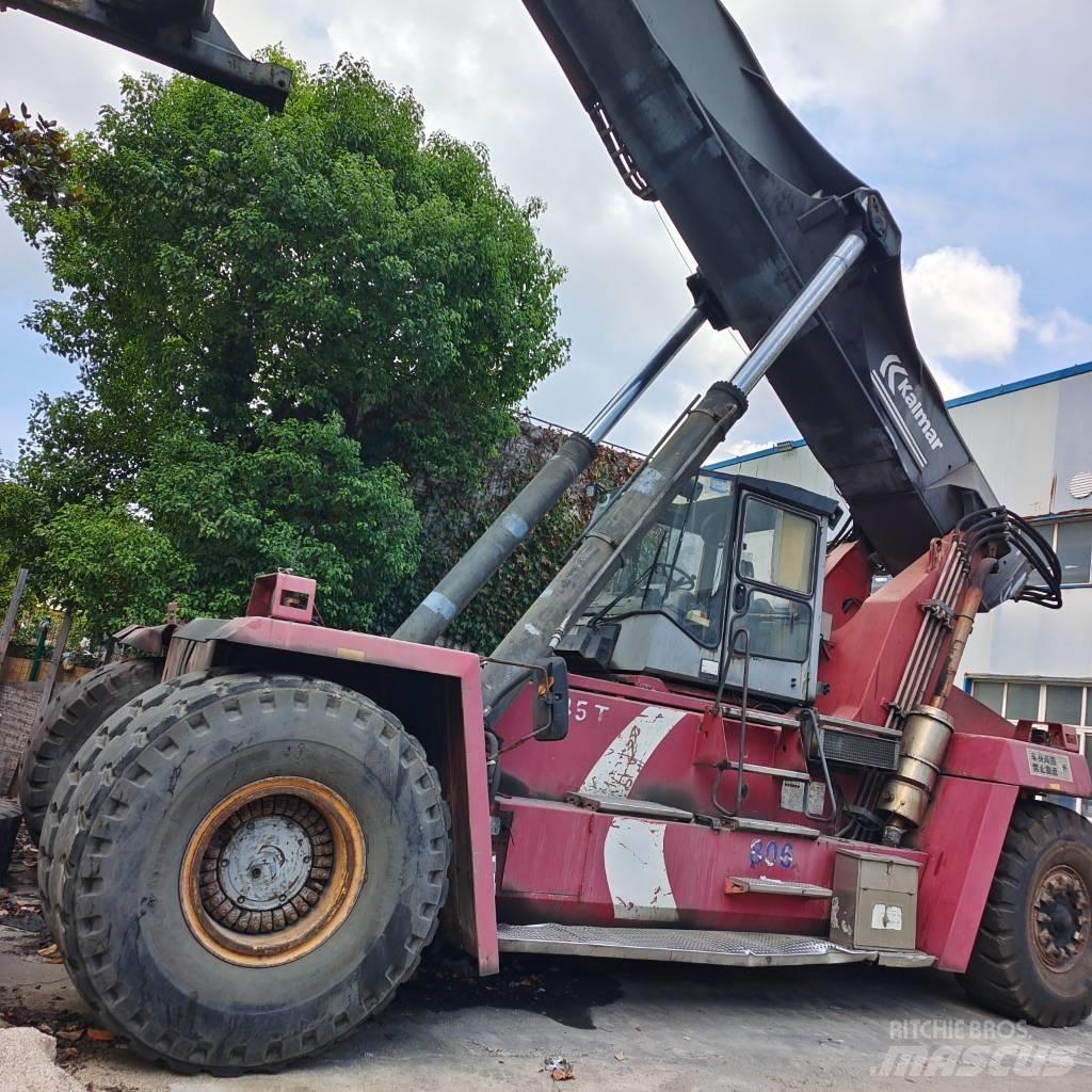 Kalmar DRF450 Reach stackers