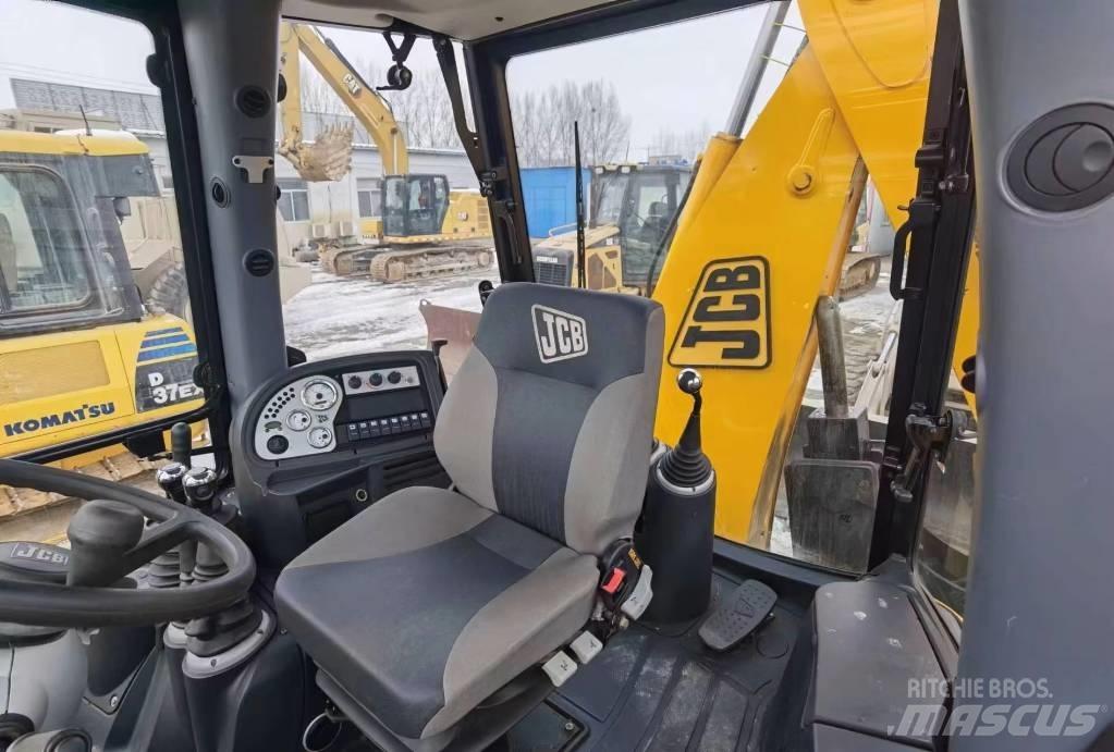 JCB 3CX Backhoe