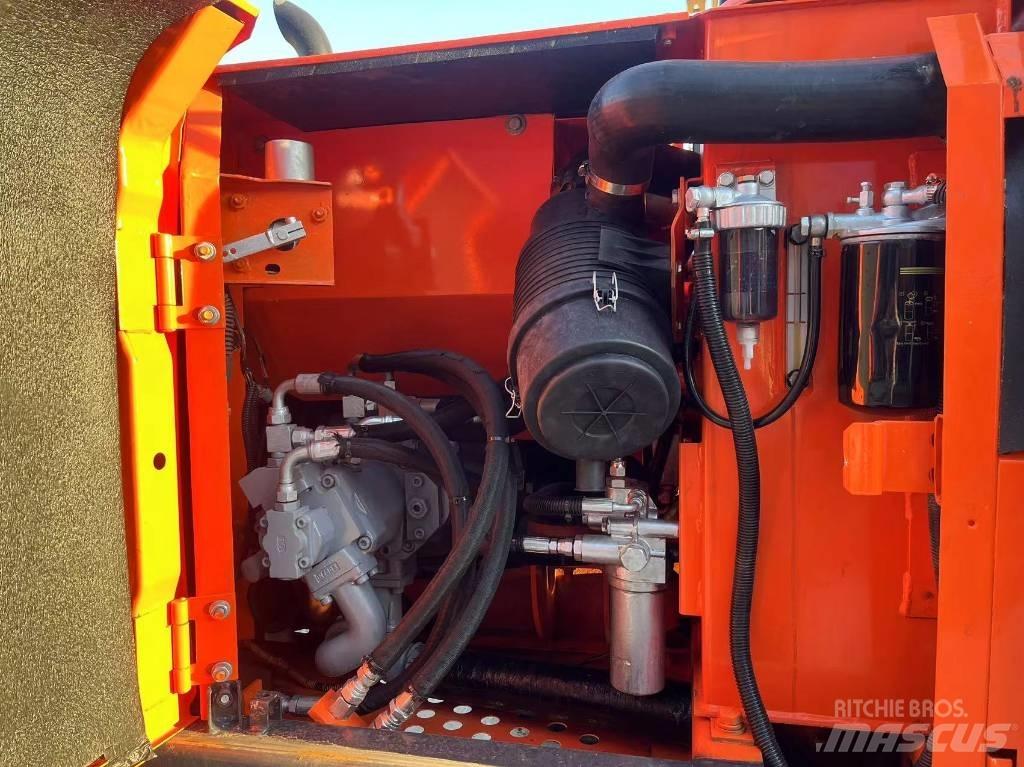 Hitachi ZX 70 Crawler excavators