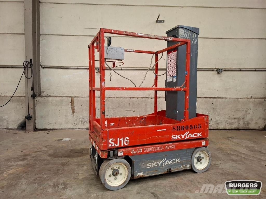 SkyJack SJ16 Other lifts and platforms
