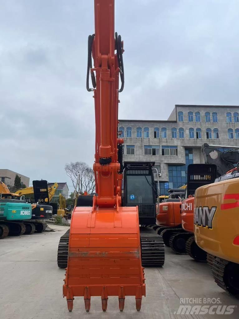 Hitachi ZX 200 Crawler excavators