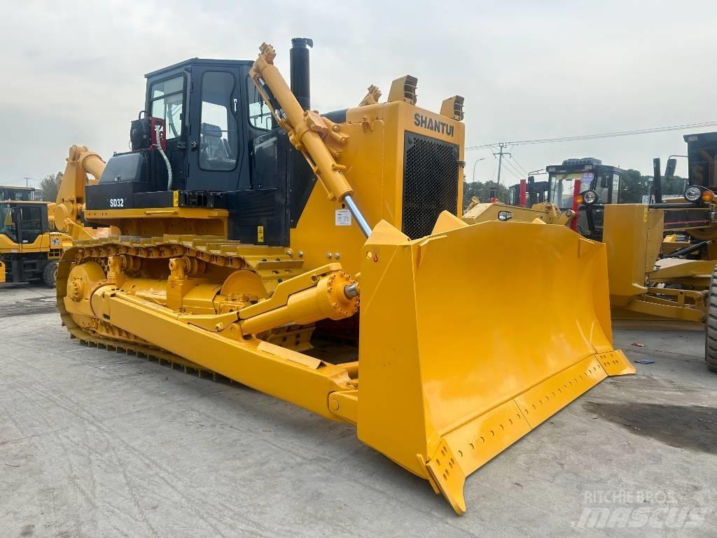 Shantui SD 32 Crawler dozers