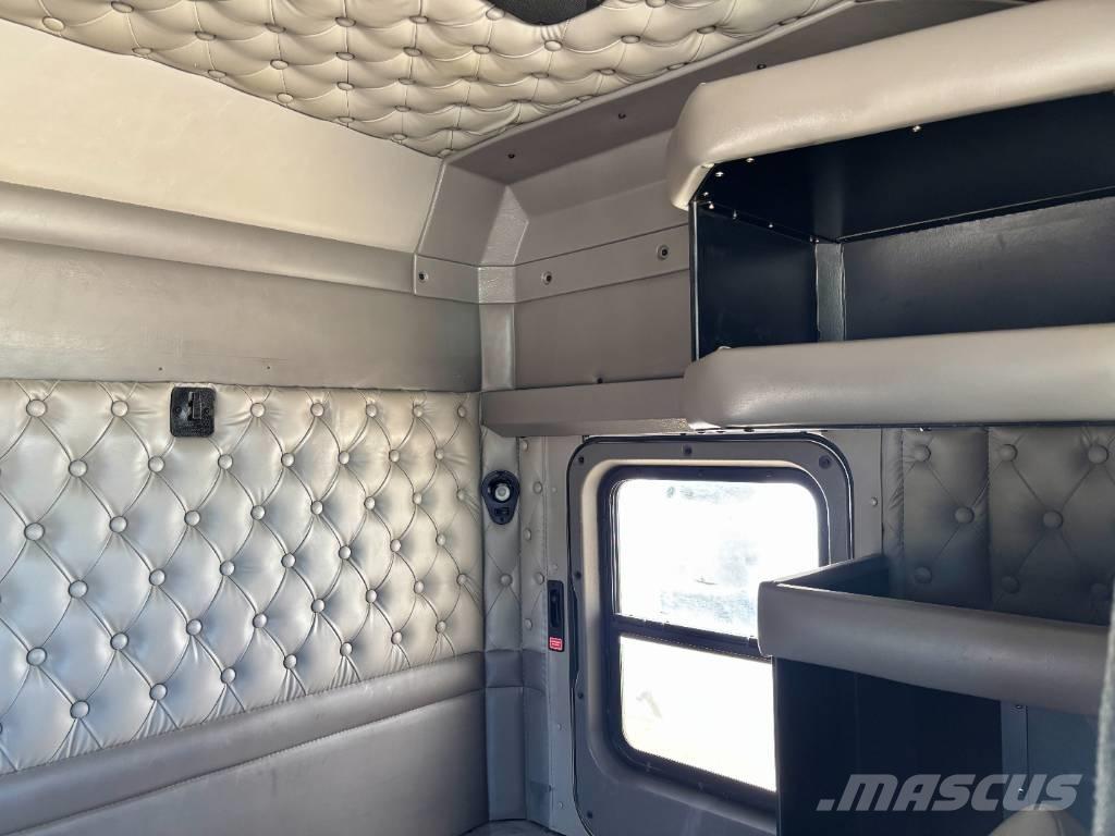 Kenworth T800 Prime Movers