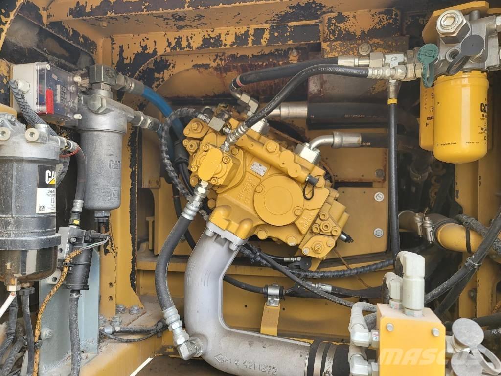 CAT 330FL Crawler excavators