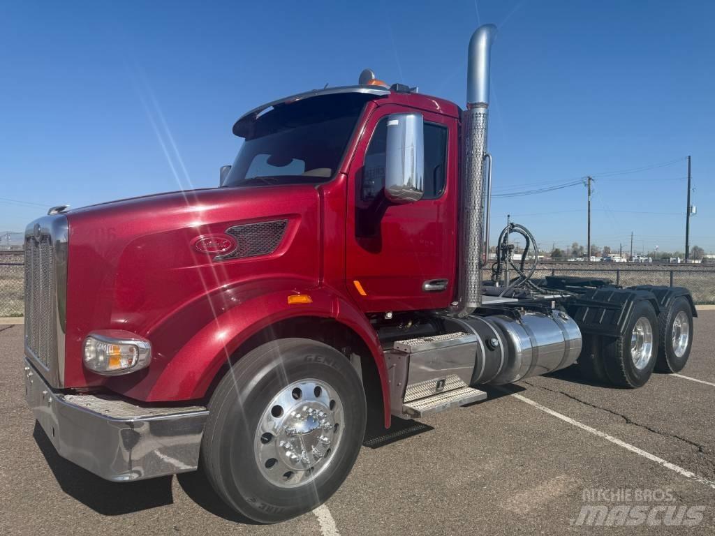 Peterbilt 567 Prime Movers