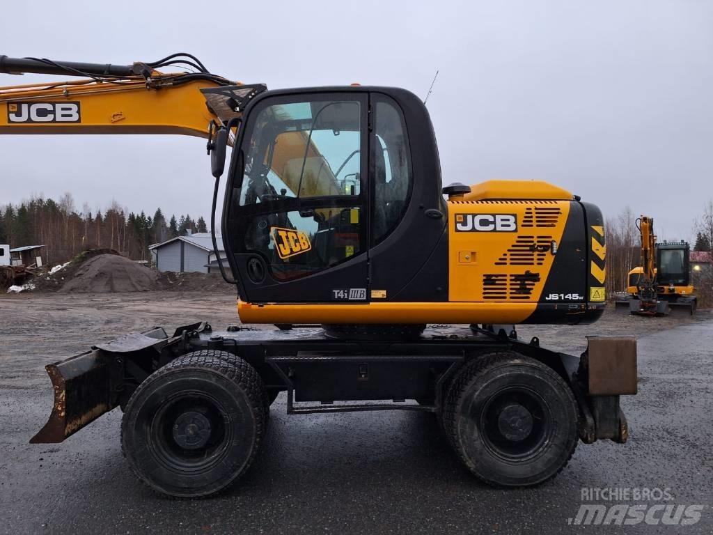 JCB JS 145 W Wheeled excavators