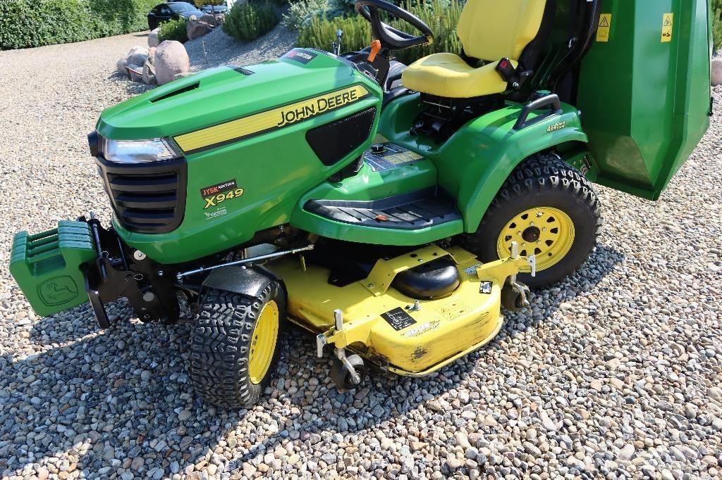 John Deere X949 Compact tractors