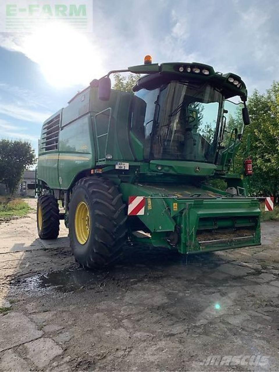 John Deere t660 Combine harvesters