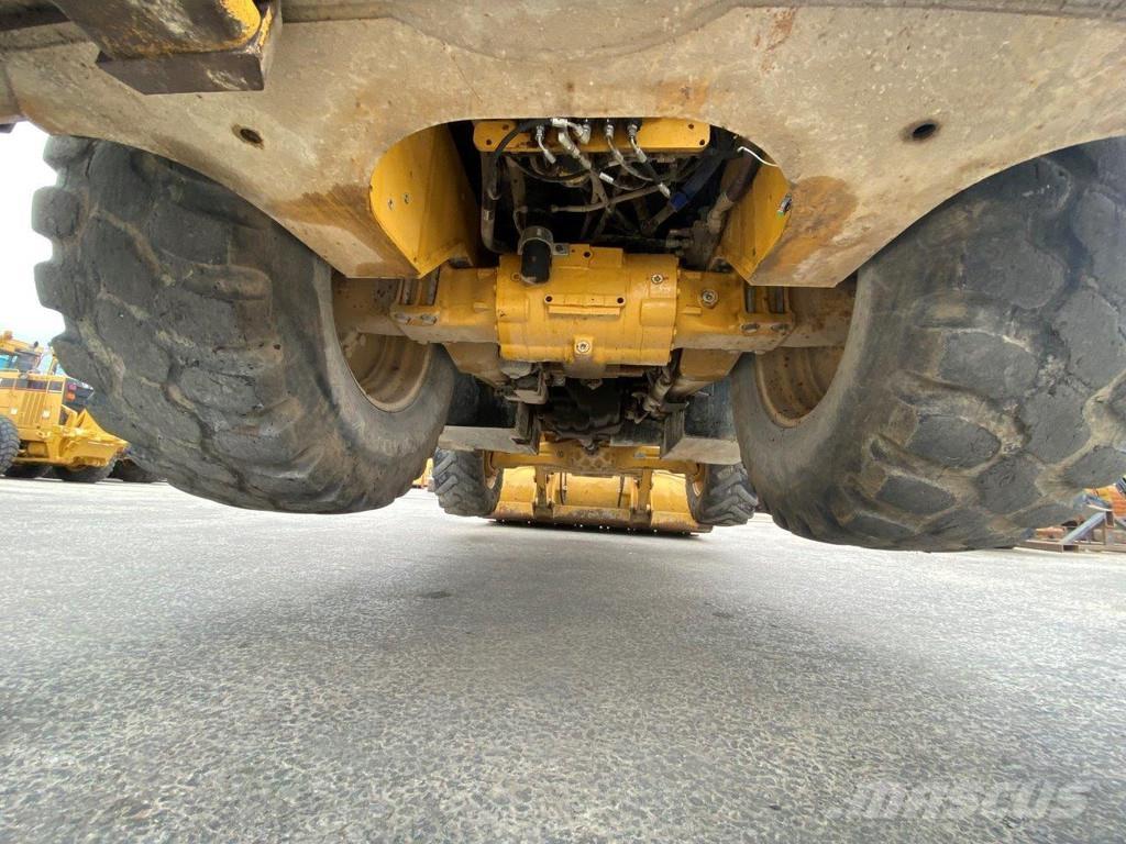 CAT 432F2 NVT Backhoe