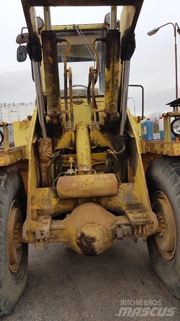  UNC 200 Wheel loaders