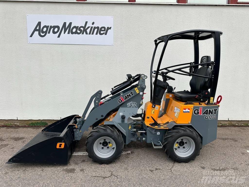GiANT 1200 Skid steer loaders