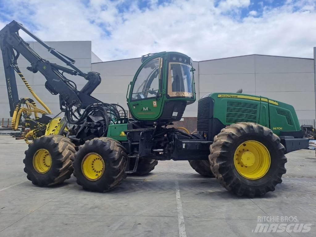 John Deere 1470E Harvesters