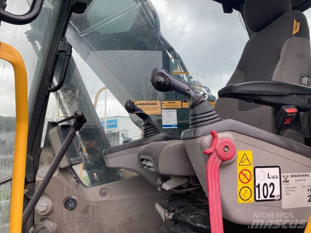 Volvo EC 220 DL Crawler excavators