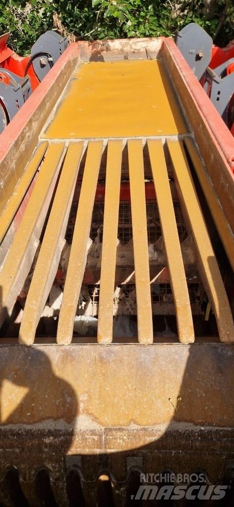 Finlay J 1170 Mobile crushers