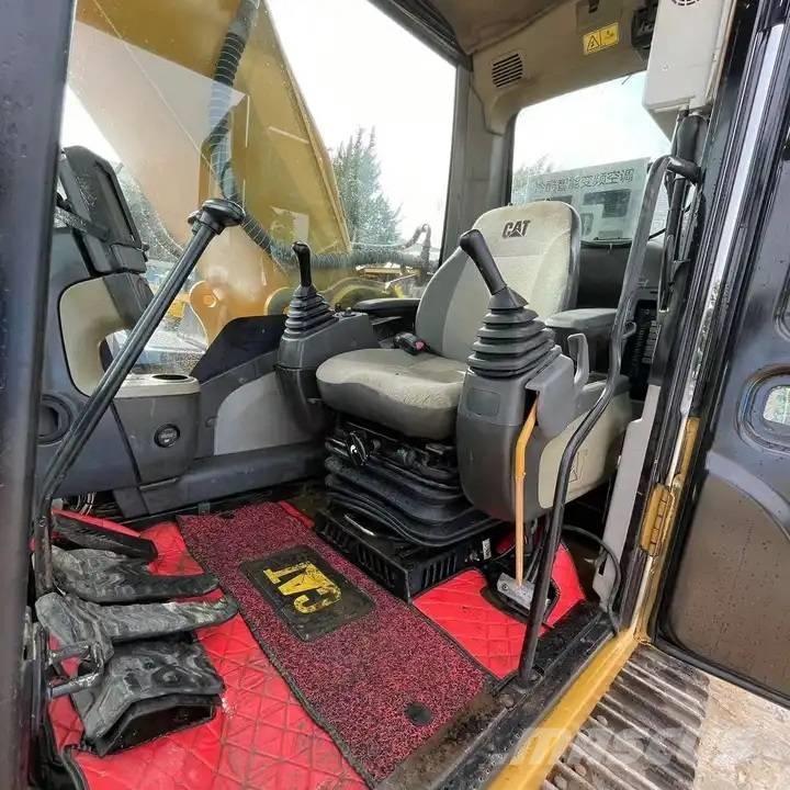 CAT 330D Crawler excavators
