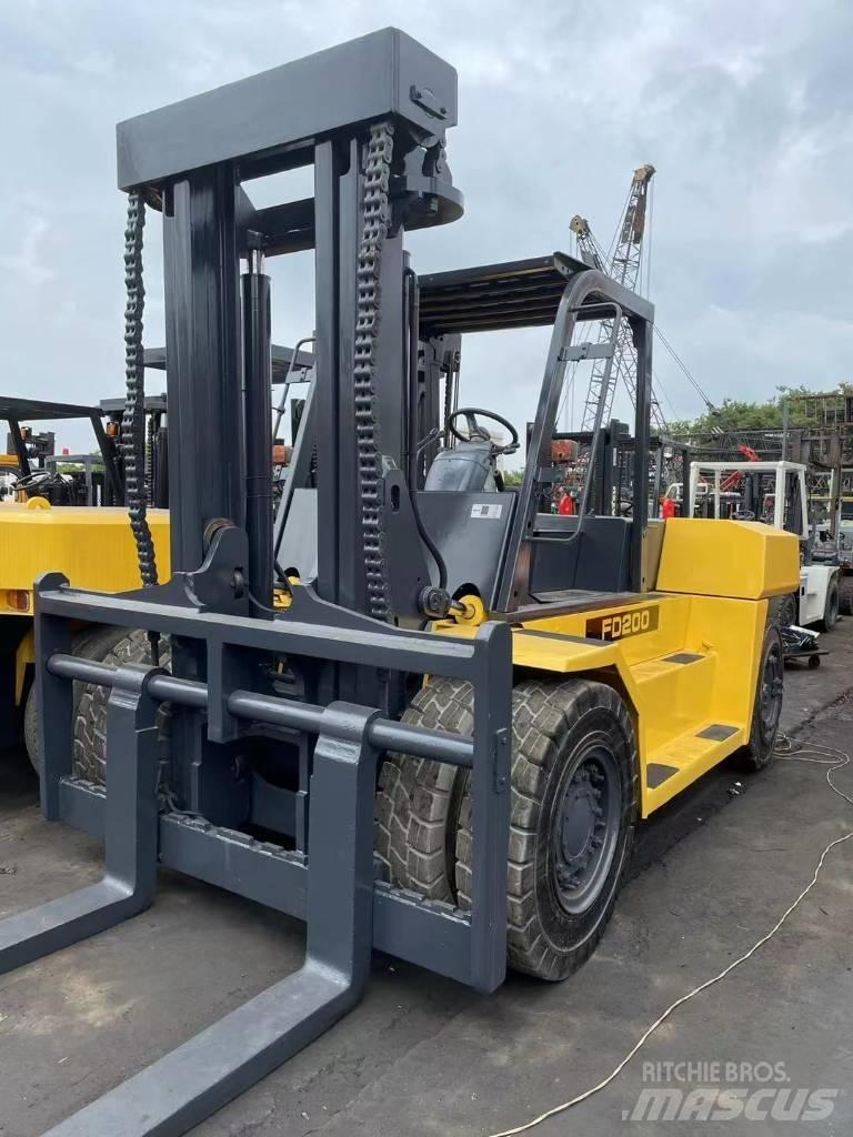 Komatsu 20 ton Diesel trucks