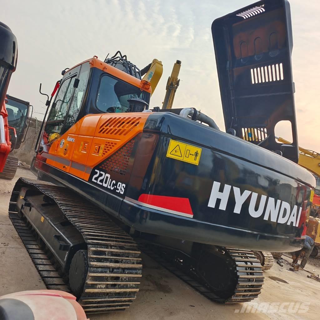 Hyundai 220 LC-9 Crawler excavators
