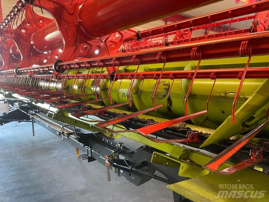 CLAAS Lexion 6700 Combine harvesters