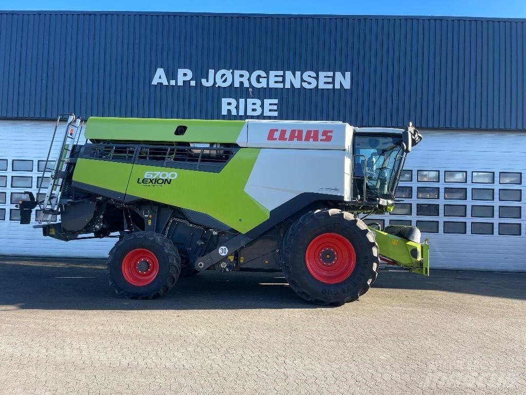 CLAAS Lexion 6700 Combine harvesters