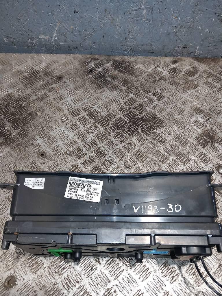 Volvo FH 12    20577363 Cabins and interior