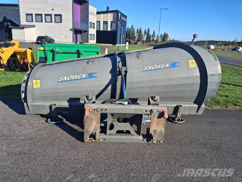 Snowek Alueaura 3200 Snow blades and plows