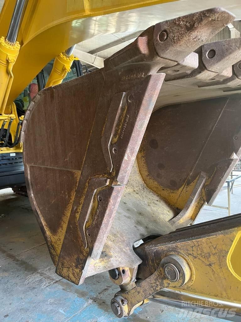 Komatsu PC 450 LC-8 Crawler excavators