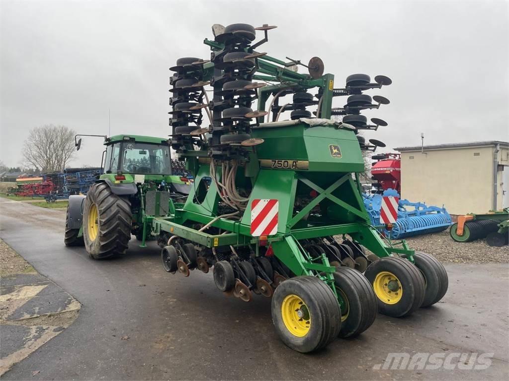 John Deere 750A 6m Sowing machines