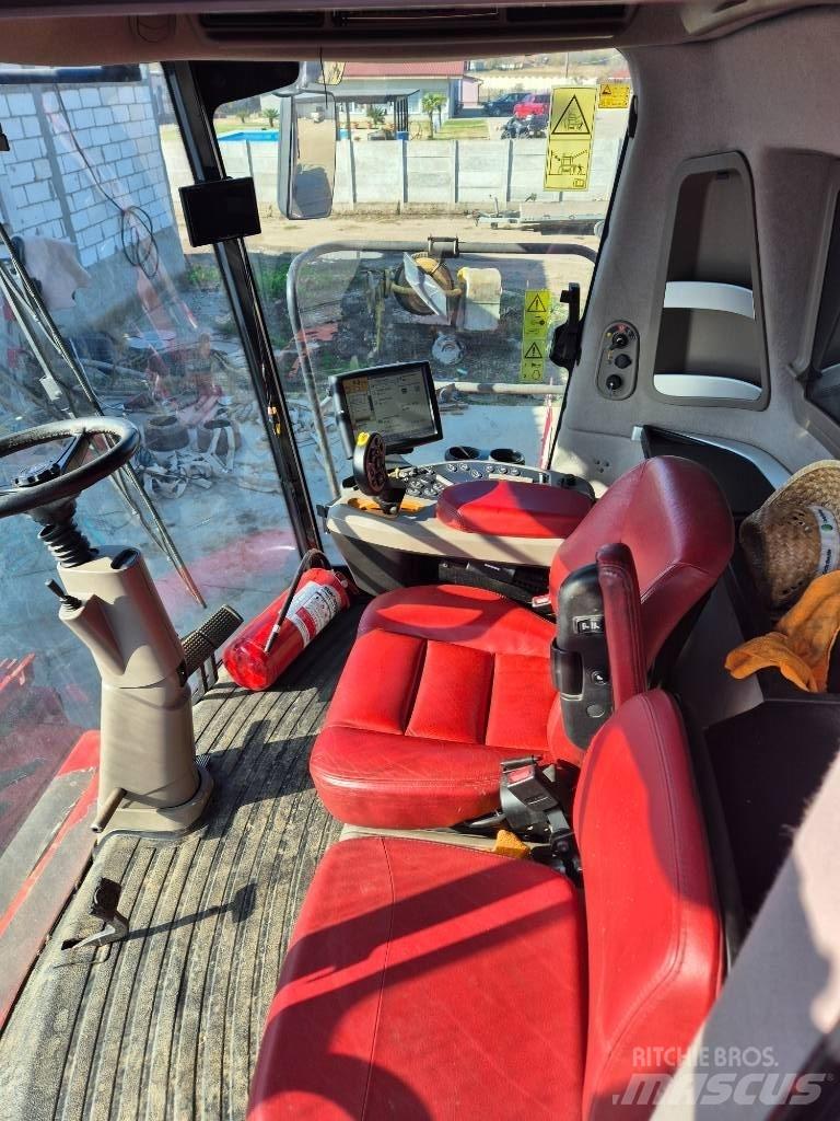 Case IH 9230 Combine harvesters