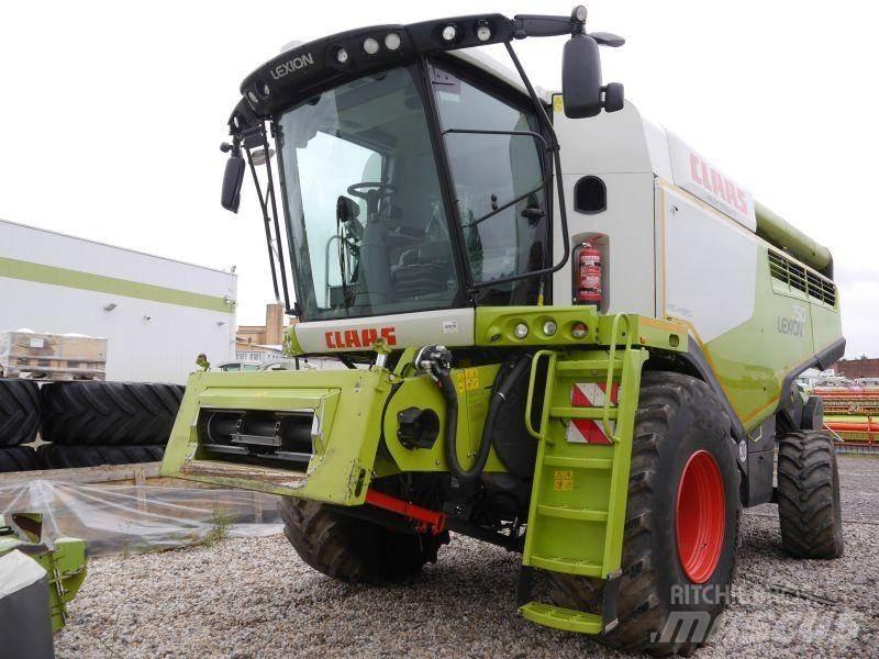 CLAAS LEXION 750 Combine harvesters