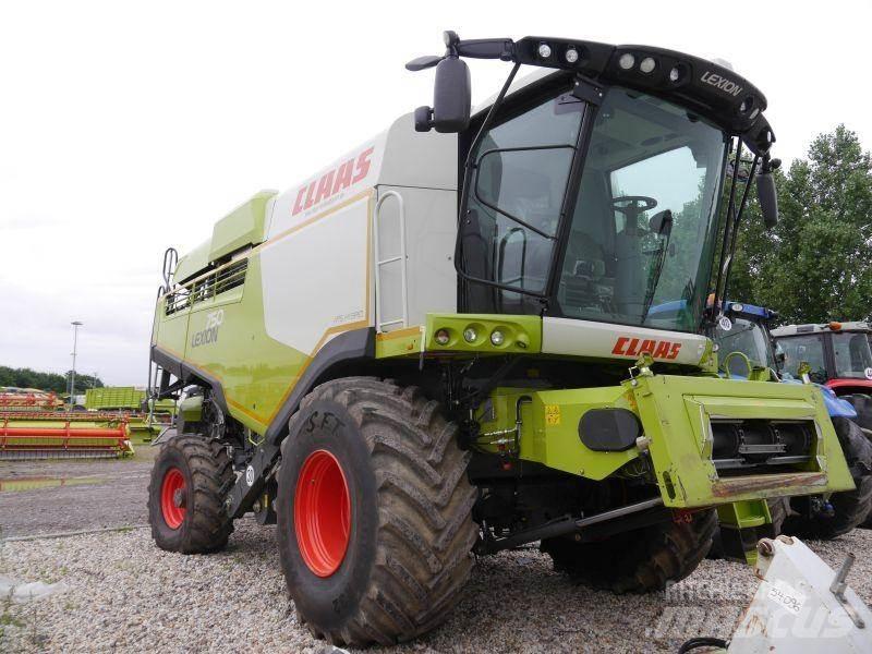 CLAAS LEXION 750 Combine harvesters