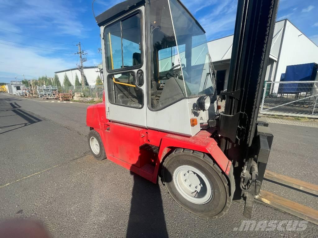 Kalmar DCE 50-6 Diesel trucks