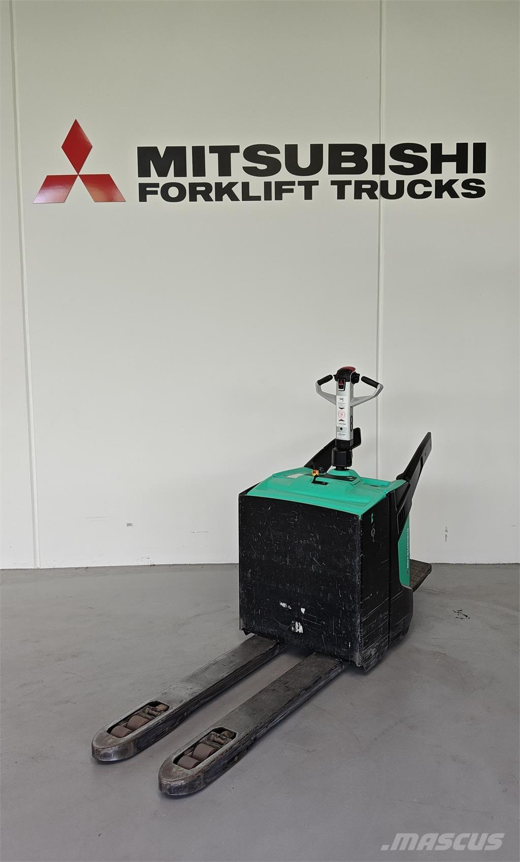 Mitsubishi PBV20N2 Platform truck