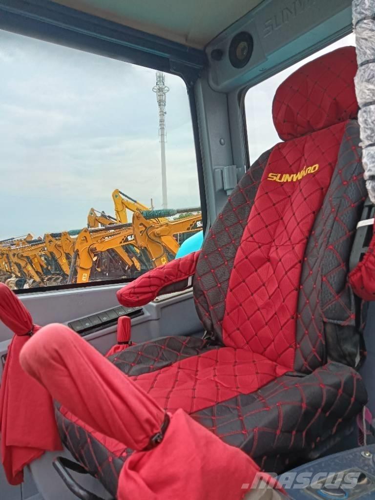 Sunward SWE 70 Mini excavators  7t - 12t
