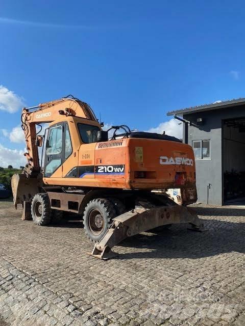 Daewoo 210wv Wheeled excavators