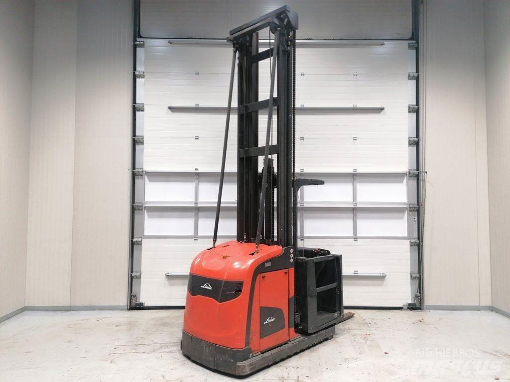 Linde V-48 Low lift order picker